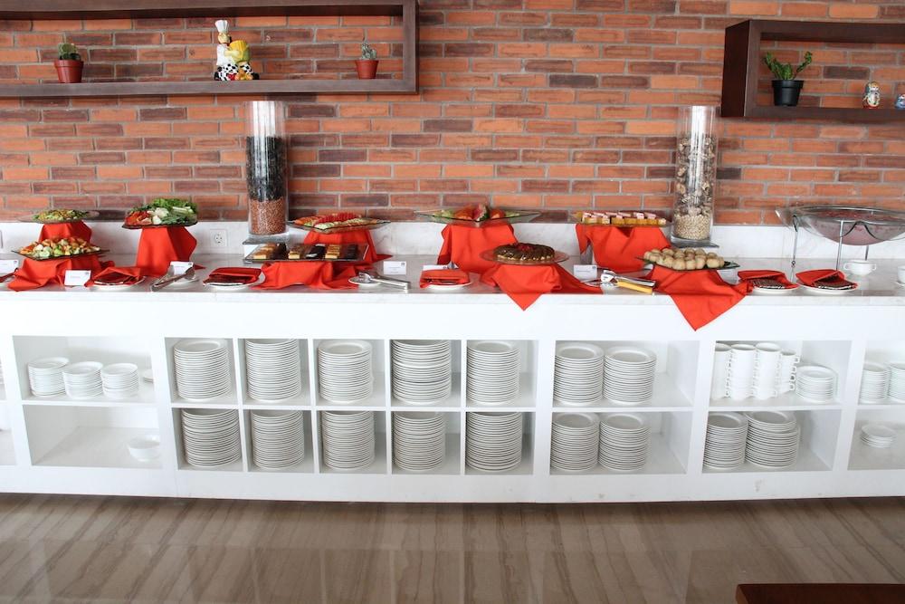 Hariston Hotel & Suites, Pluit - Jakarta Exteriör bild