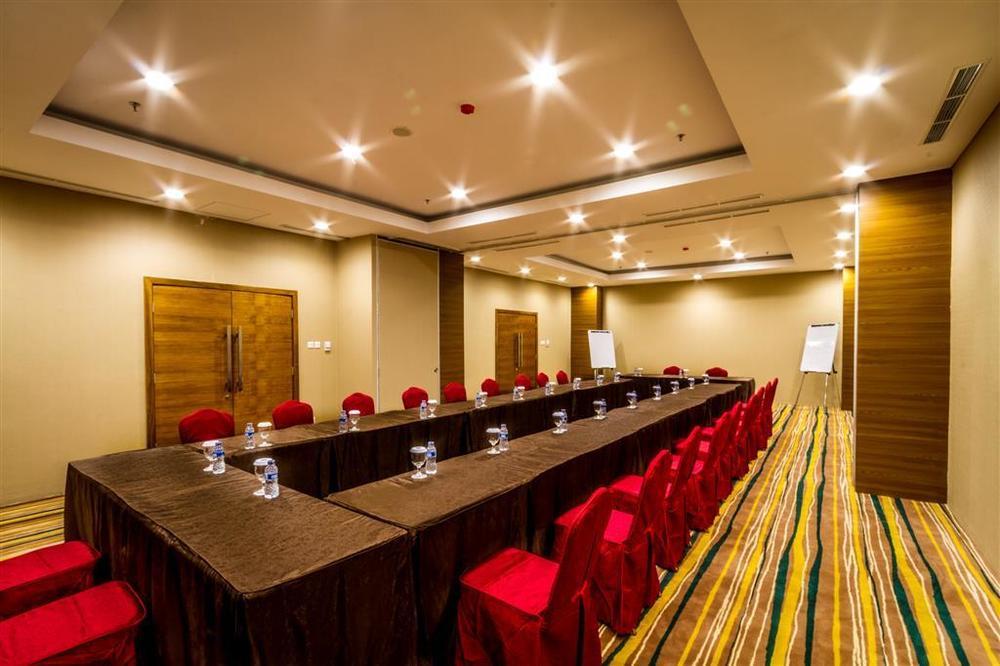 Hariston Hotel & Suites, Pluit - Jakarta Exteriör bild