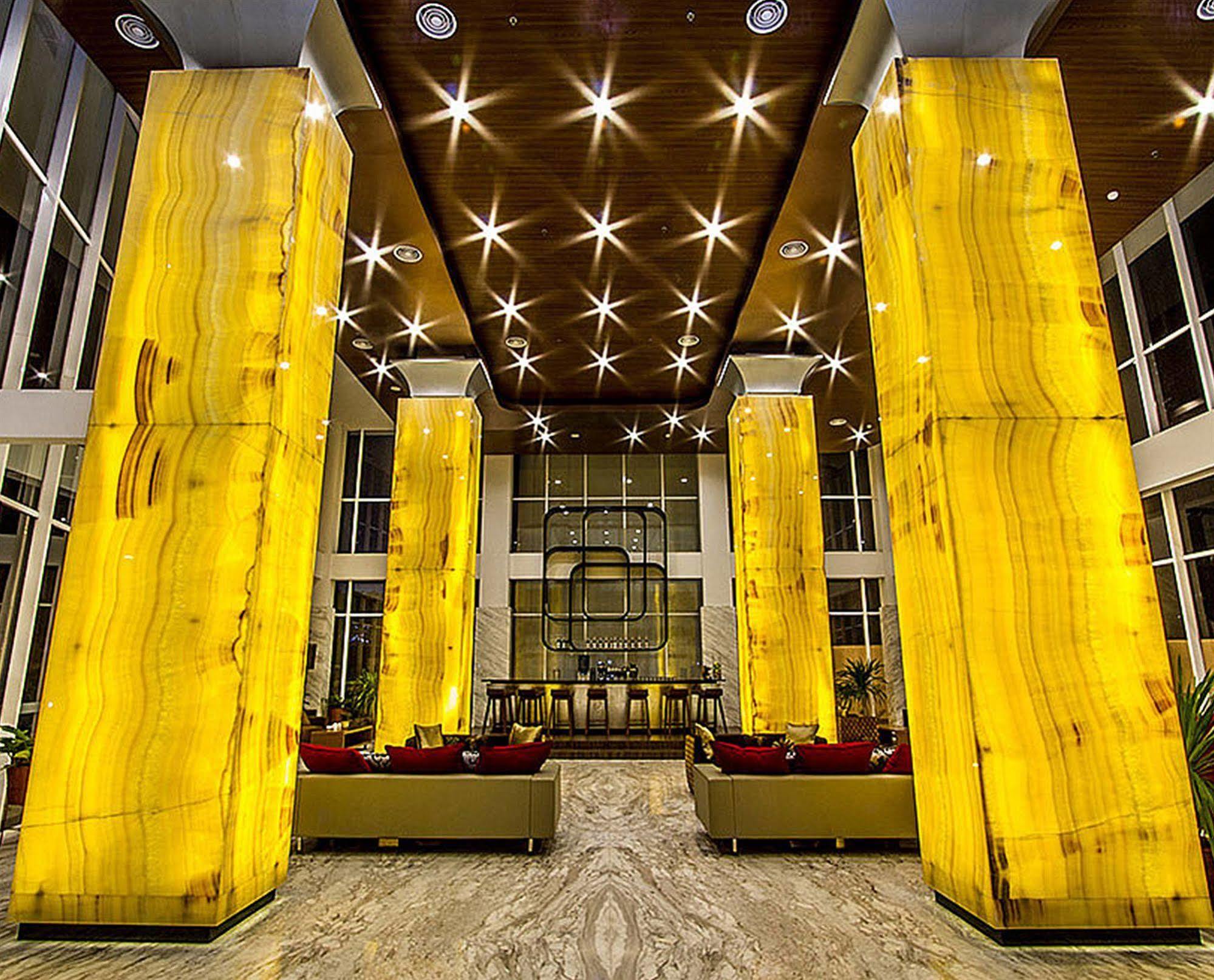 Hariston Hotel & Suites, Pluit - Jakarta Exteriör bild