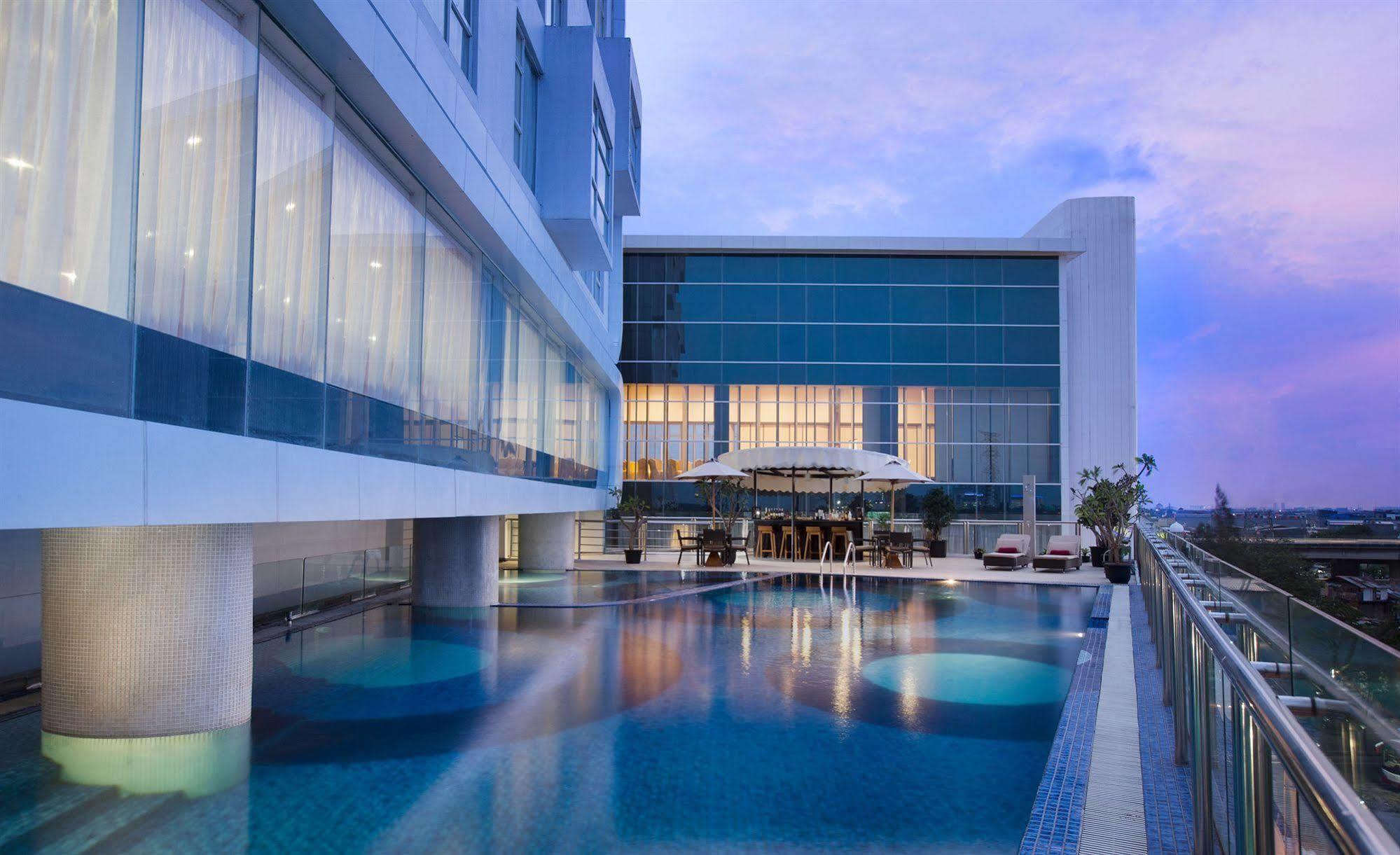 Hariston Hotel & Suites, Pluit - Jakarta Exteriör bild
