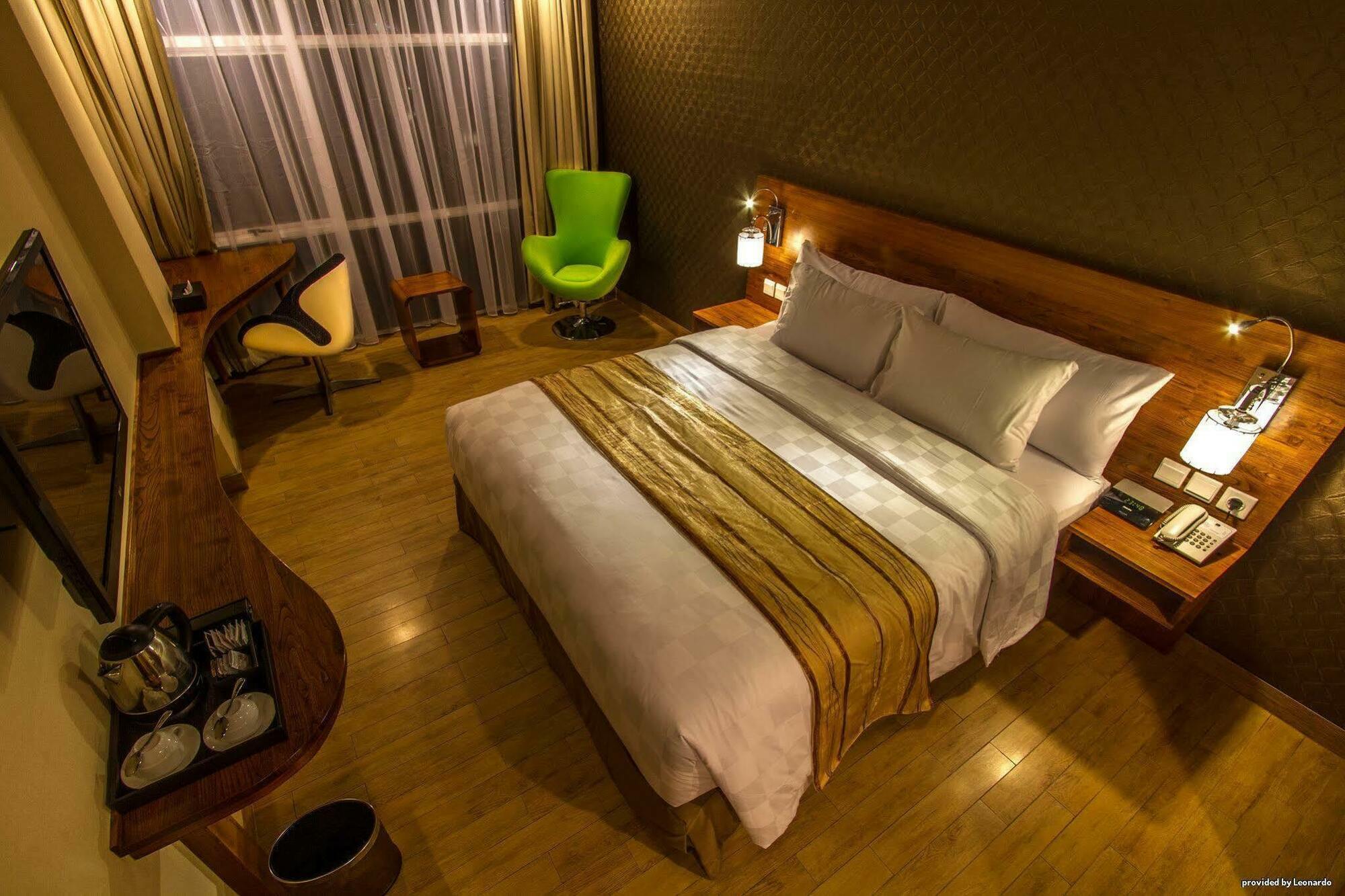Hariston Hotel & Suites, Pluit - Jakarta Exteriör bild