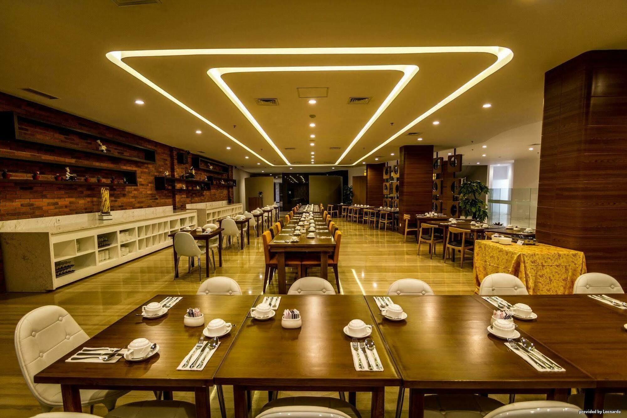 Hariston Hotel & Suites, Pluit - Jakarta Exteriör bild