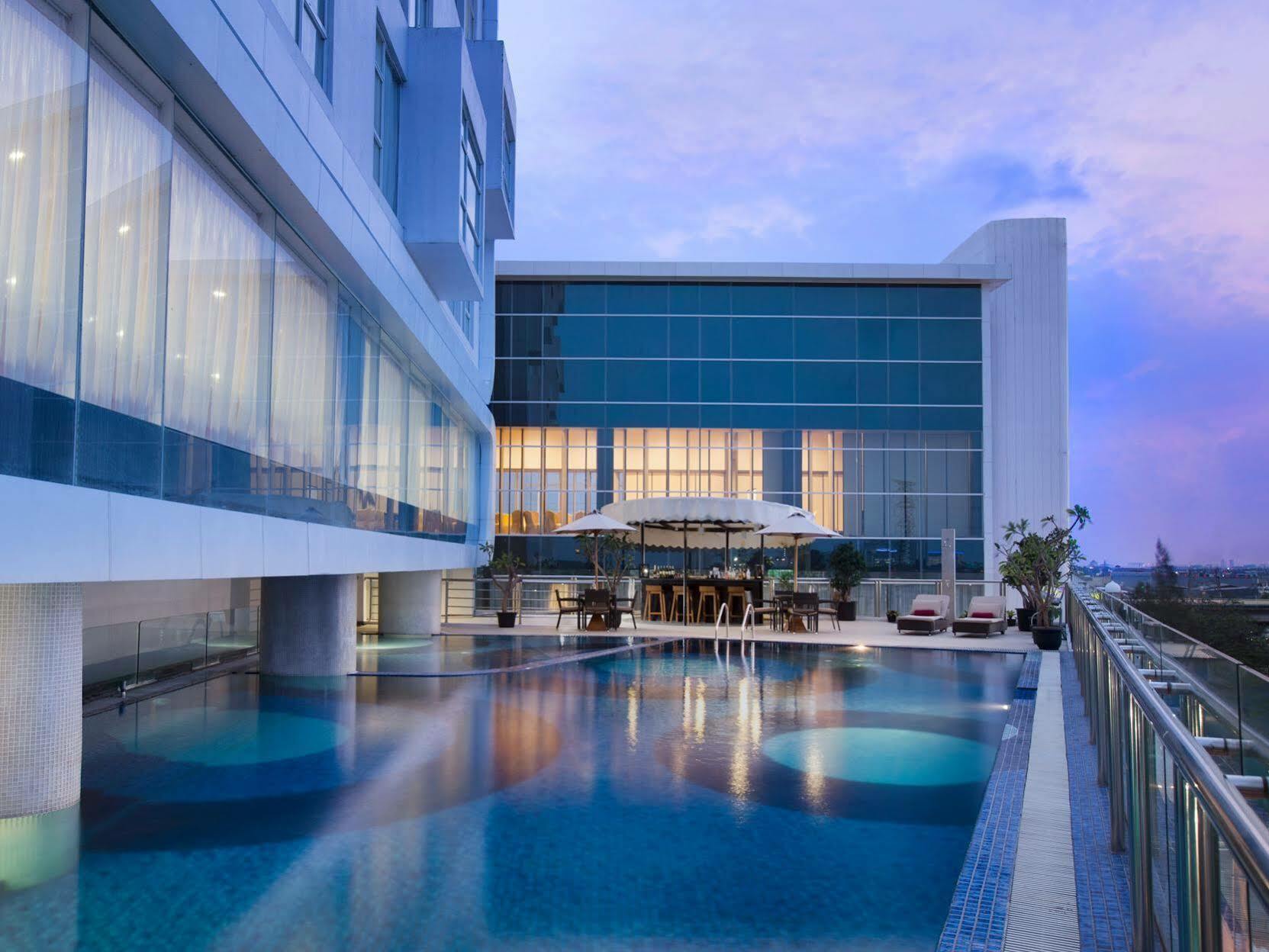 Hariston Hotel & Suites, Pluit - Jakarta Exteriör bild