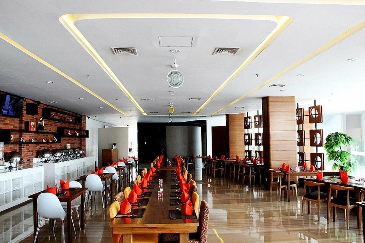 Hariston Hotel & Suites, Pluit - Jakarta Exteriör bild